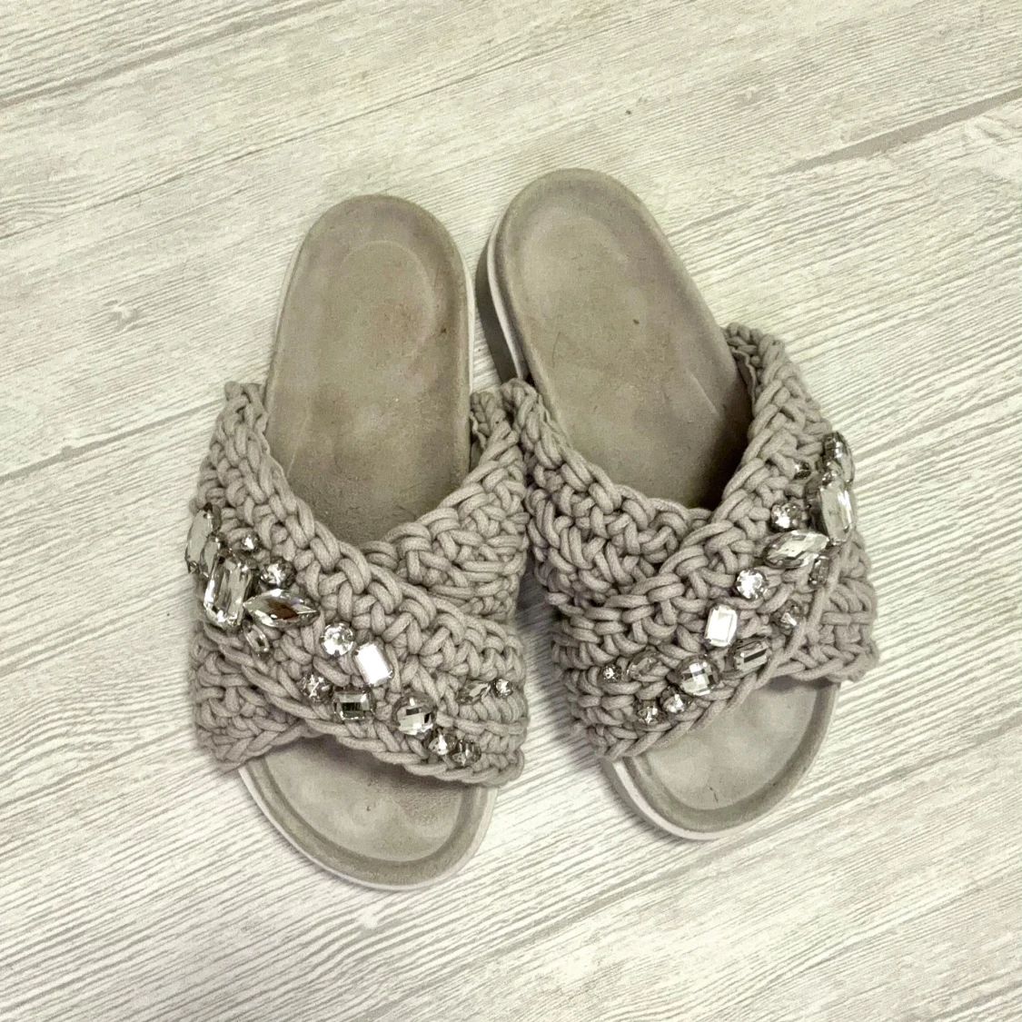 Grå/Beige stickade sandaler från Inuikii - 2