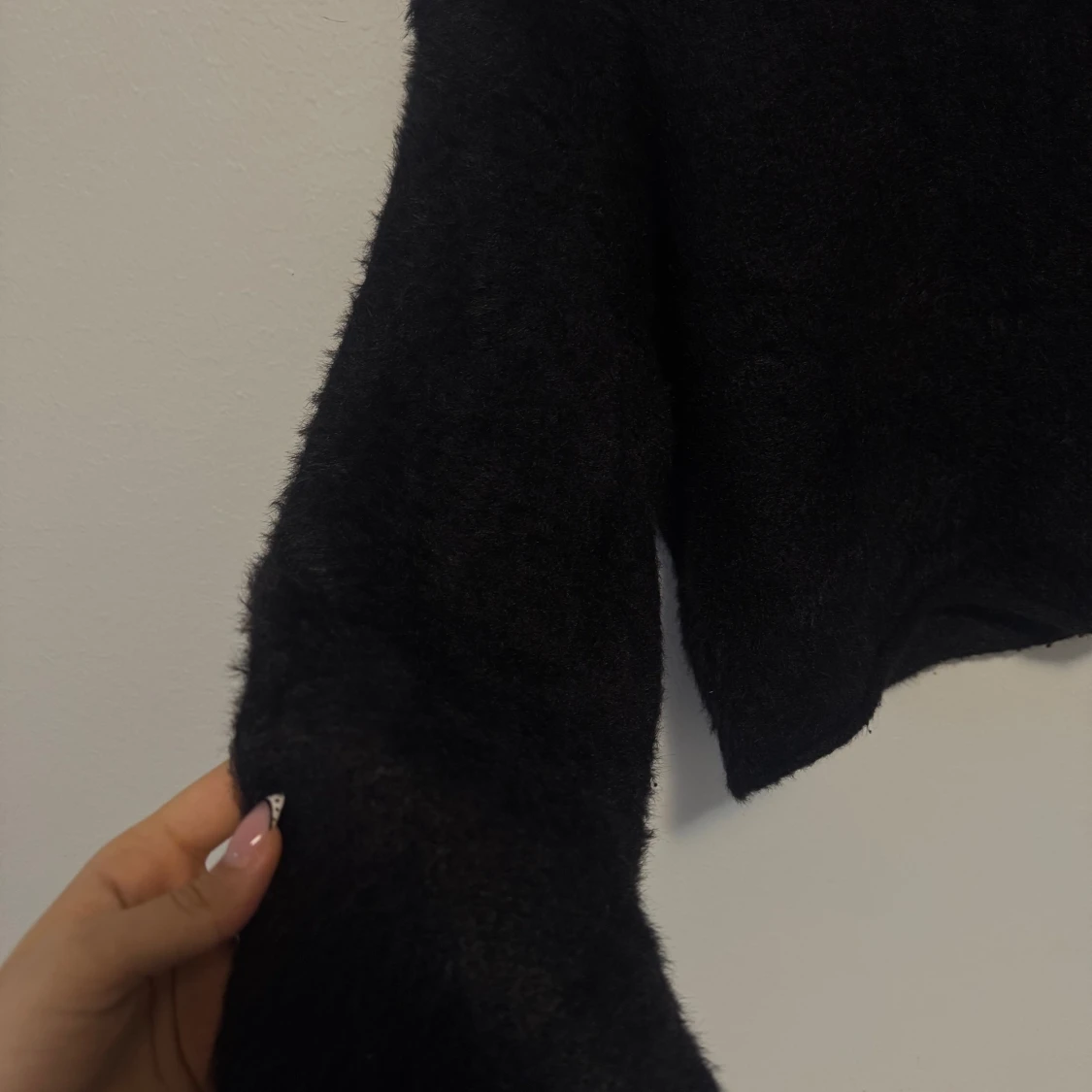 Svart fluffig stickad tröja från H&M - 2