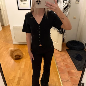 stickad topp - Stickad topp från Gina! Använd 1 gång💖