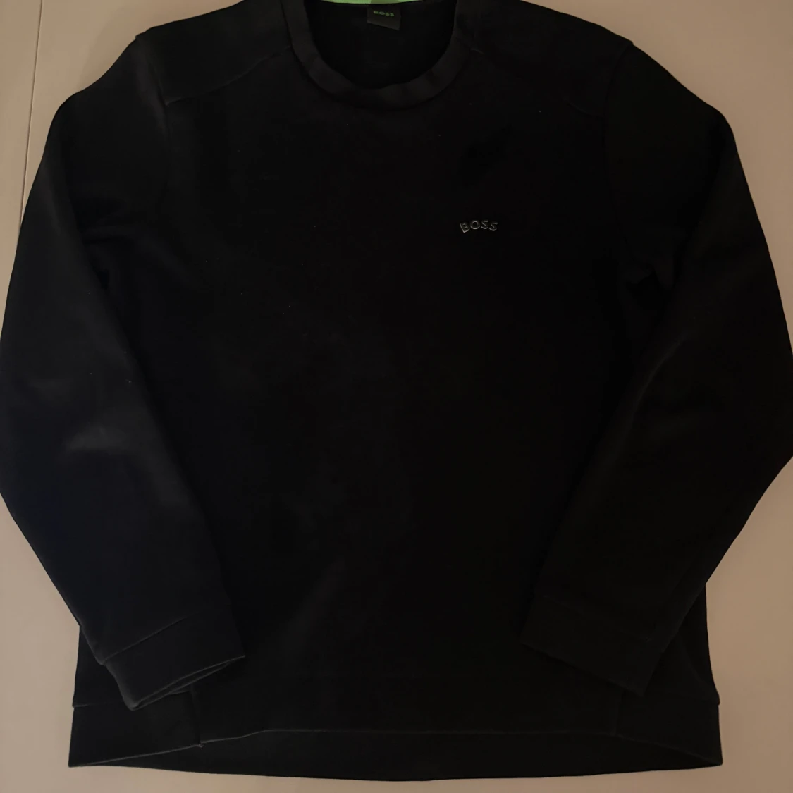 Svart sweatshirt från BOSS