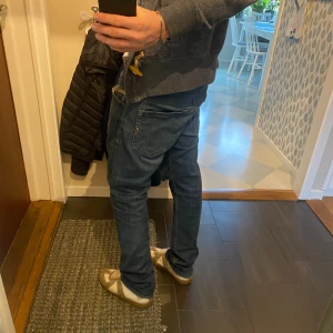 Archive diesel jeans  - Säljer dessa riktigt feta jeans, lite mer rak passform och sitter skönt över skorna. Pris är diskuterbart. Skriv vid frågor eller skicka bud! Storlek: W31 L32 passar perfekt på mig som är 180