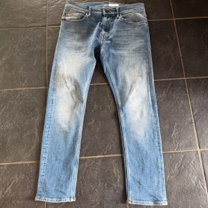 Tiger of Sweden  - Säljer dessa Tiger of sweden jeans i 10/10 skick. W 30. Skriv vid fler frågor eller funderingar!