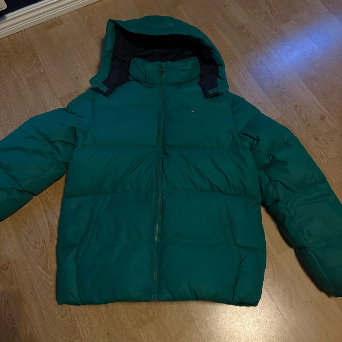 Grön dunjacka från Tommy Hilfiger