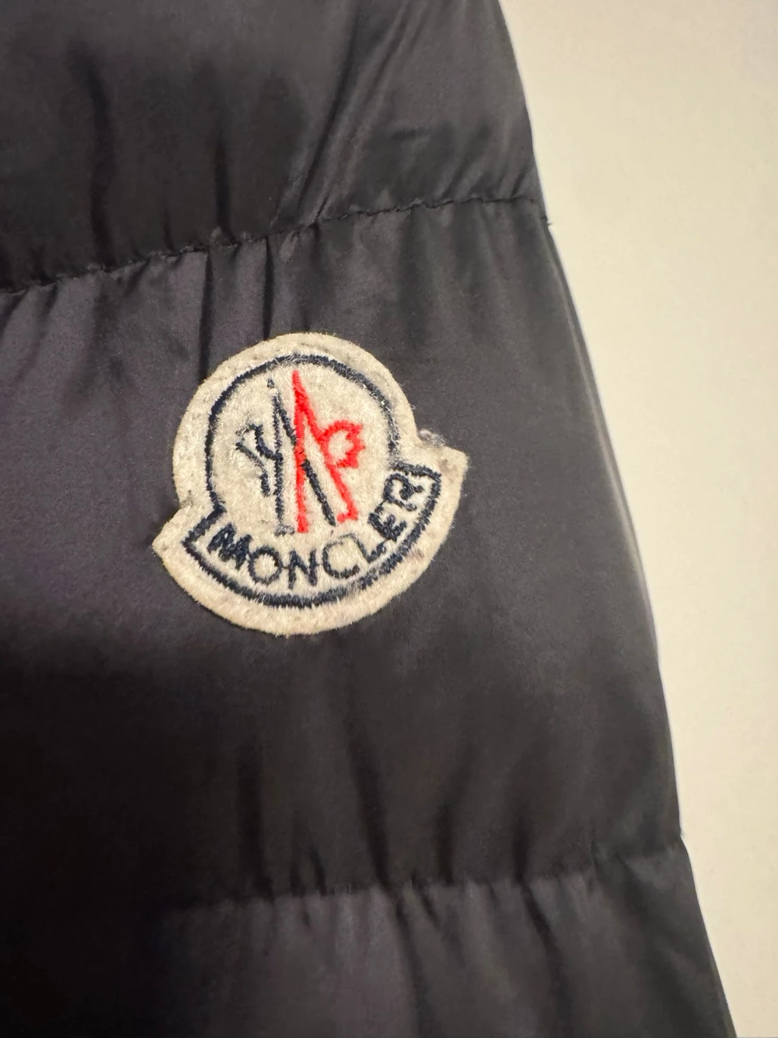 Svart lång dunjacka från Moncler - 1