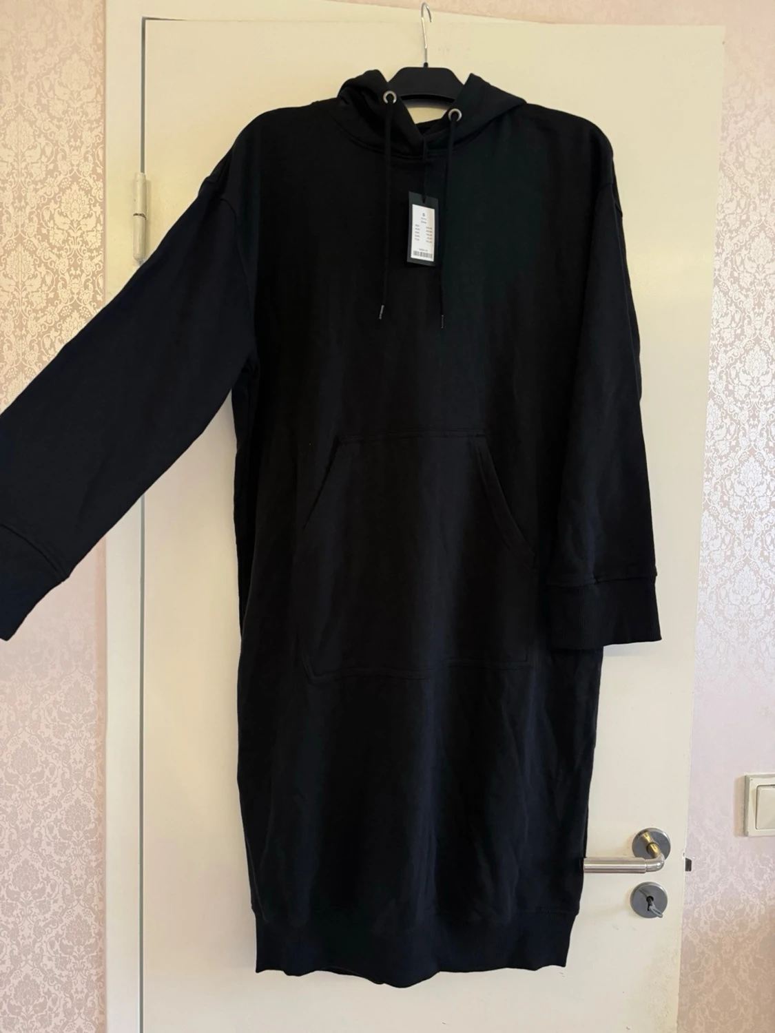 Storlek S Svart hoodie-klänning / lång hoodie – oversize passform och stilren från Lager 157 - 1