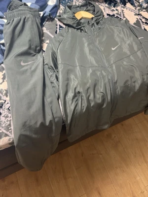 Nike Miller  - Nike Miller