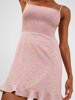 Rosa blommig kortklänning med volang - supeeer söt somrig rosa klänning med volang🥹💝💝 -Axelband -Storlek S -Sött mönster #sommar #trendig #mönstrig #sötklänning #volang #mini #sötasteklänningen #summer