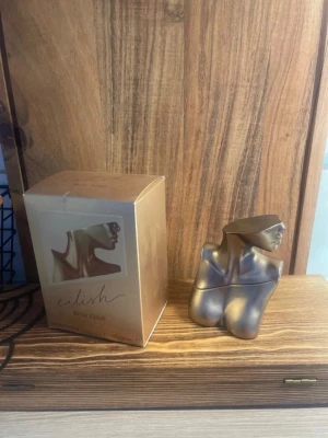 Billie Eilish Eilish EdP 50ml - Billie Eilish parfym 50ml. Kommer inte till användning, mycket kvar