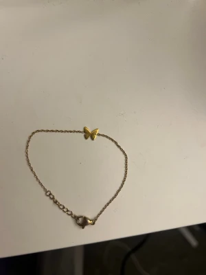 Fjärils armband  - Tror den är från Edblad 