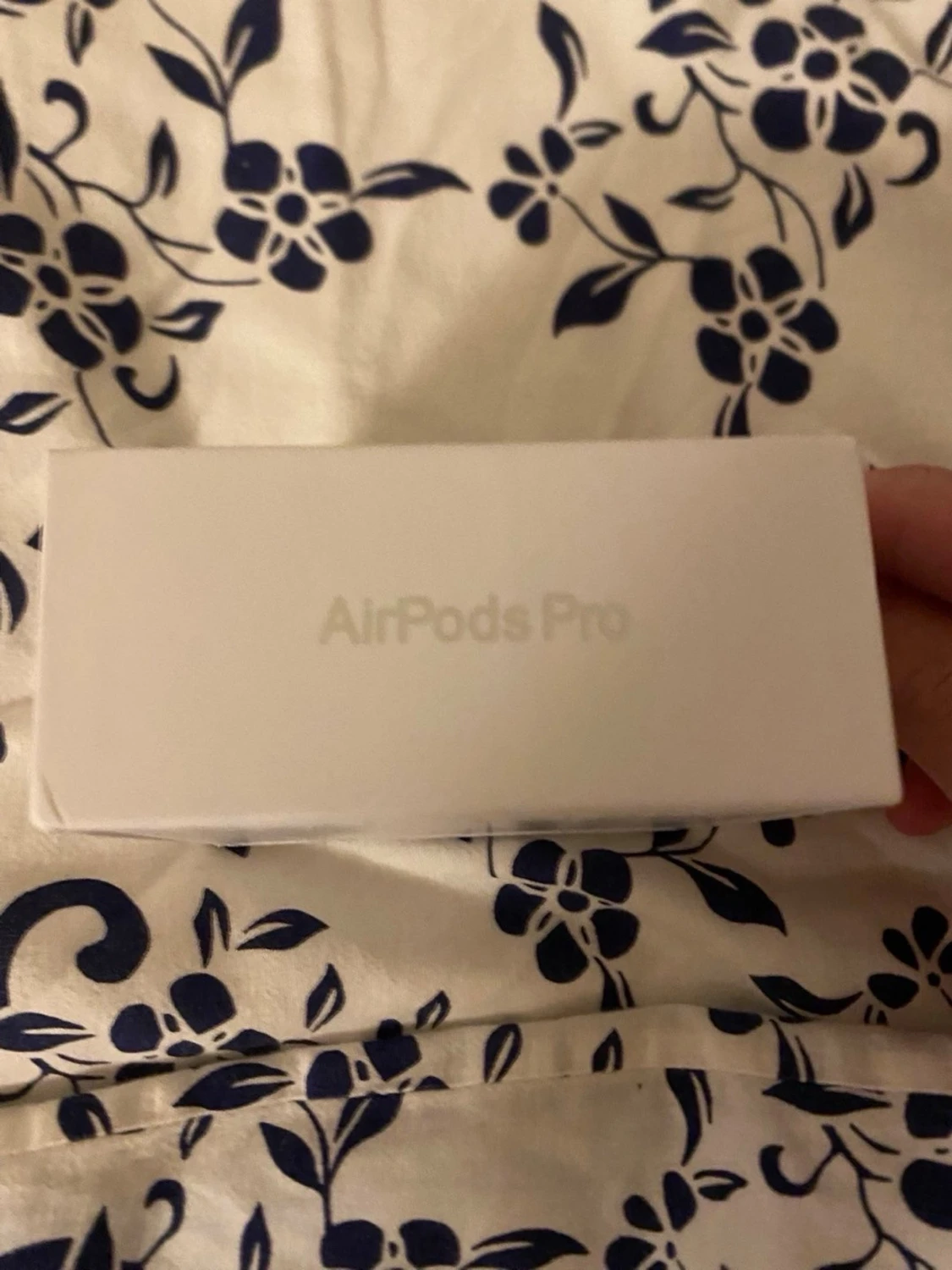 Airpods 4 - 5