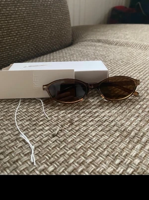 Arket solglasögon  - Fint skick utan repor 