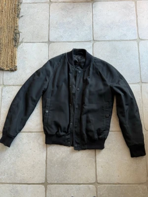 Tiger of Sweden jacka  - Tiger of Sweden jacka. I mycket bra skick! 