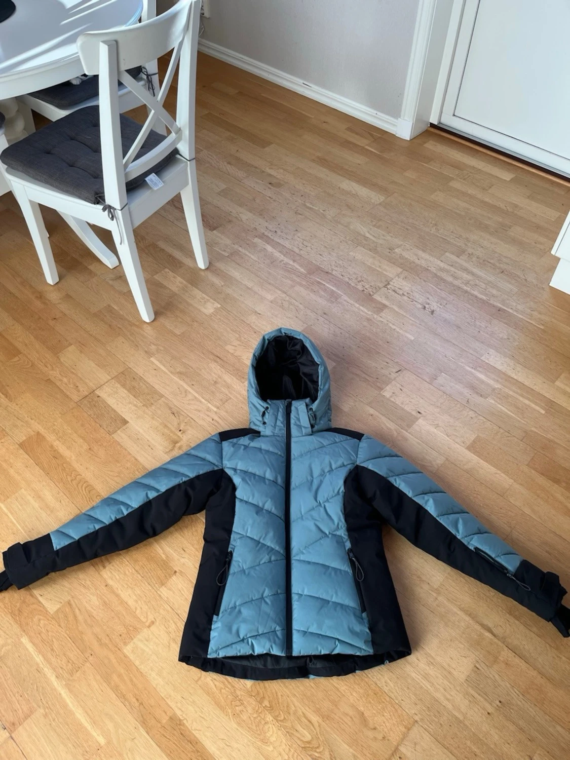 Blå blackout pufferjacka McKinley