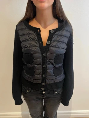Moncler cardigan  - Skick: 9.5/10