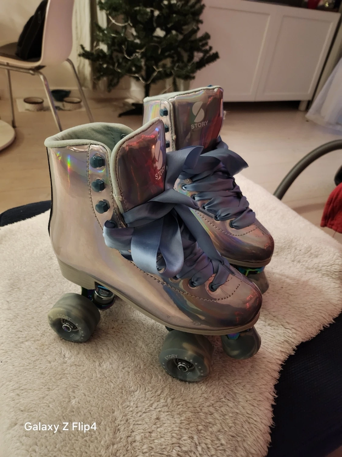 Holografiska rullskridskor Story 37