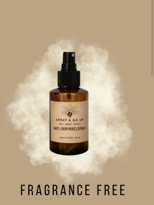 Anti skrynkelspray  - Slipp strykjärnet och få släta, fräscha kläder på bara några sekunder! Vår anti-skrynkel-spray hjälper till att minska skrynklor samtidigt som den fräschar upp plagget.  Sprayen ger en lätt fukt som slätar ut tyget utan att göra det blött, och torkar snabbt för ett snyggt och fräscht resultat