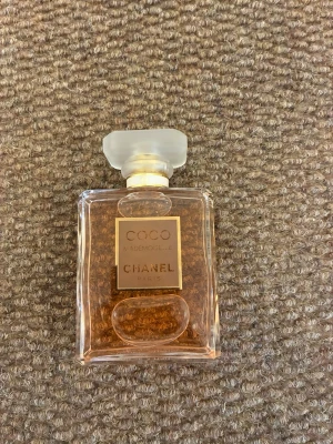 Chanel Coco mademoiselle  - Knappt använd då jag har andra parfymer att välja mellan