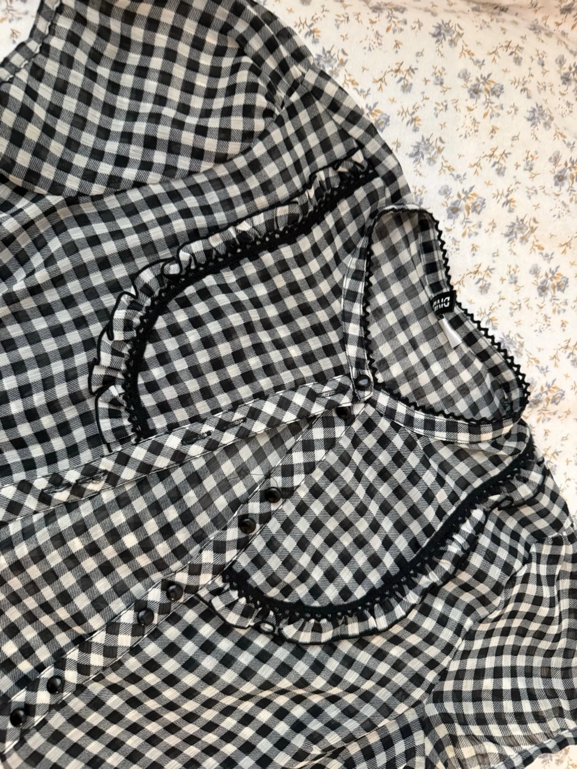 Tröja med knappar - 2