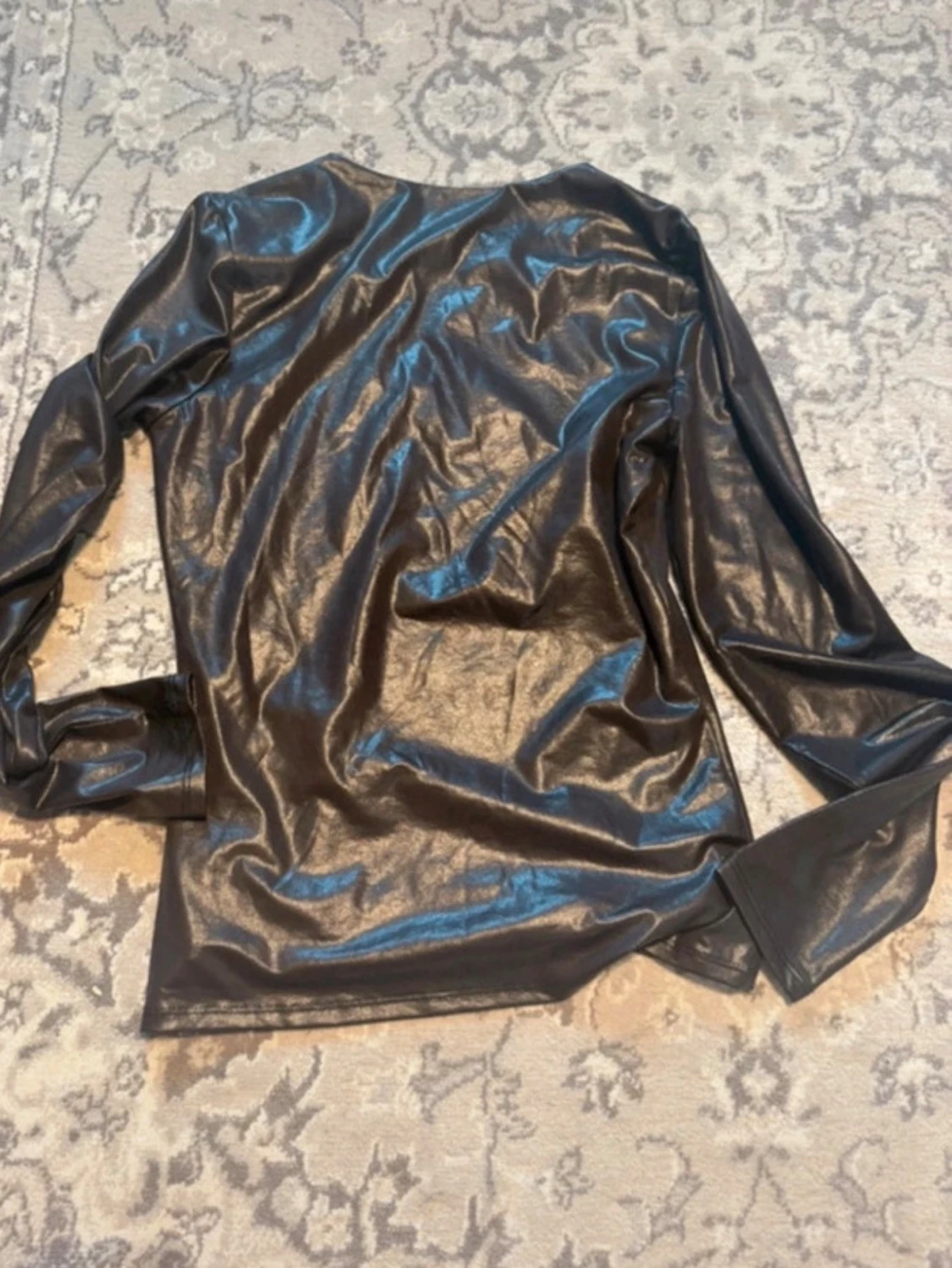 Svart glansig långärmad topp Popular 21 - 2