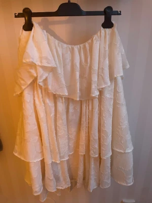 Volangklänning - Helt ny