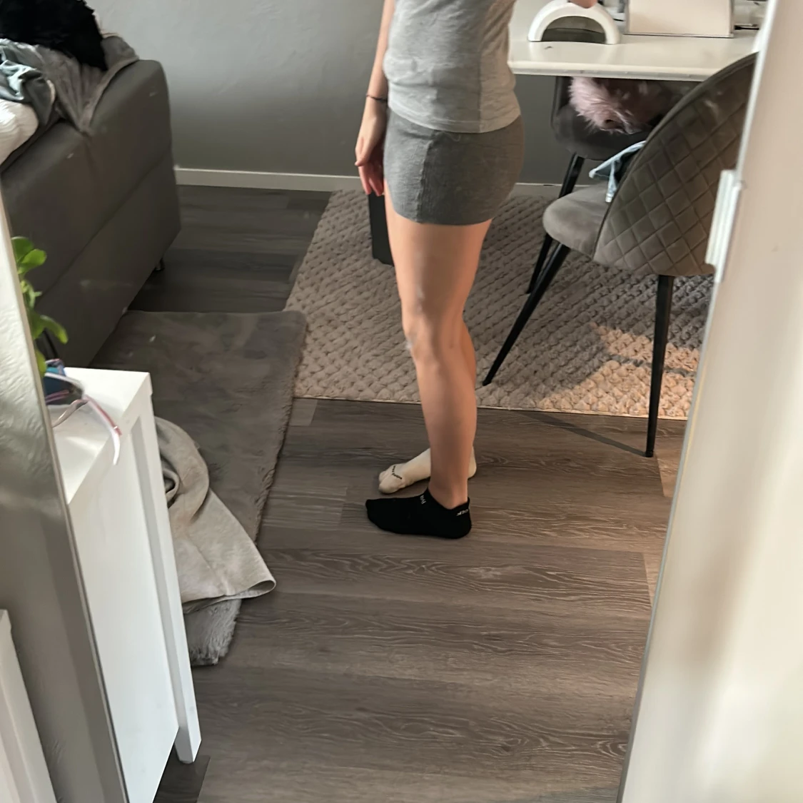 Grå ribbad minikjol - 2