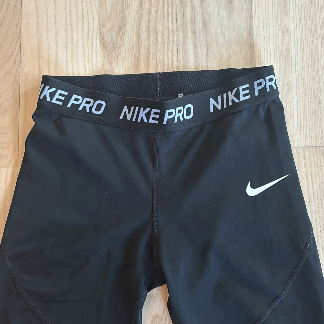 Nike Pro svarta tights - 1