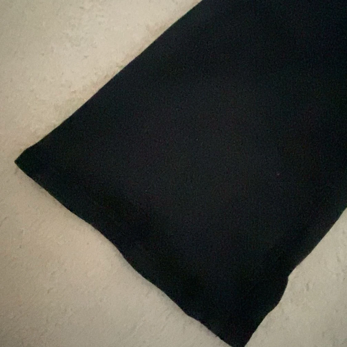 Svarta bootcut byxor från Lindex - 2