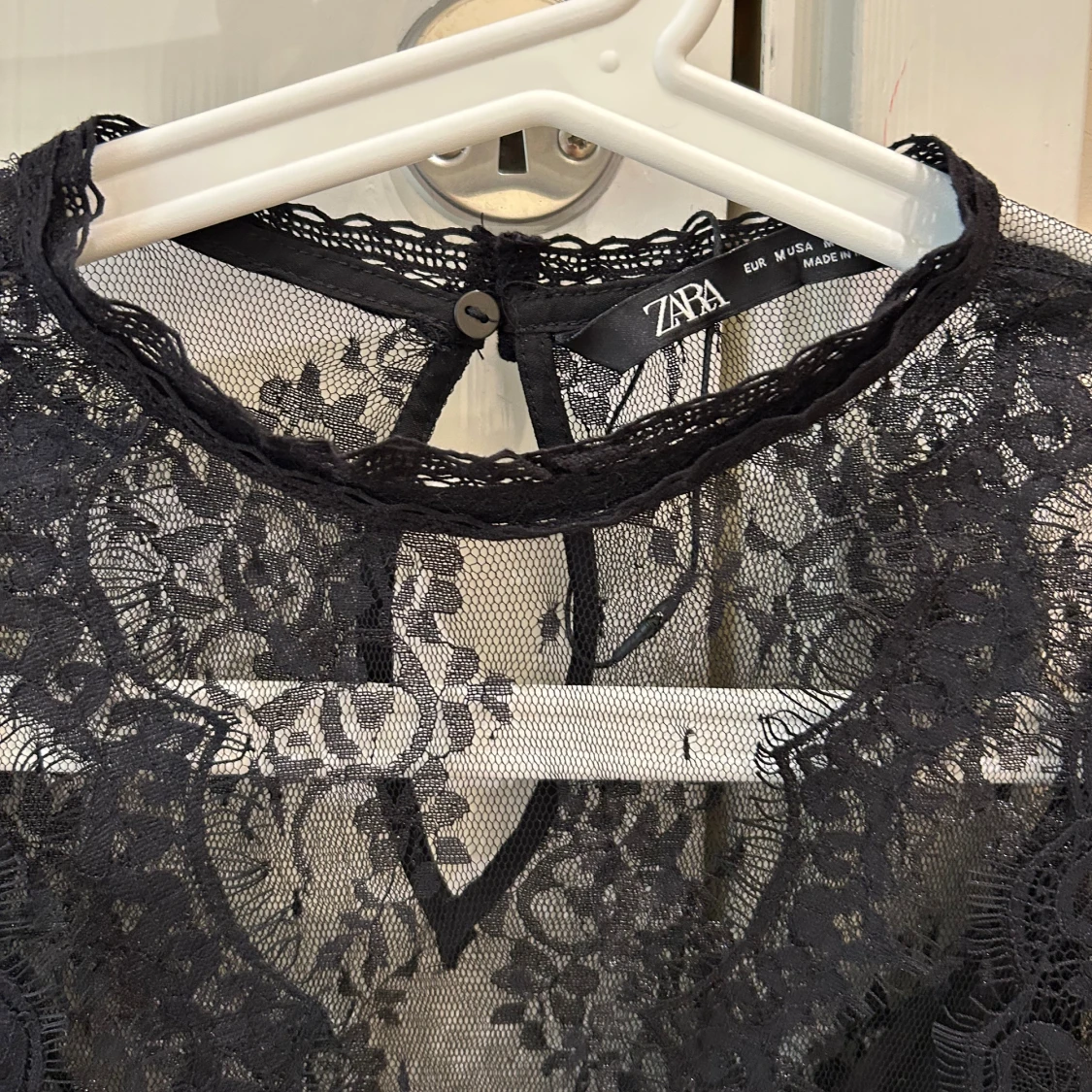 Ny Svart spetsklänning från Zara - 2