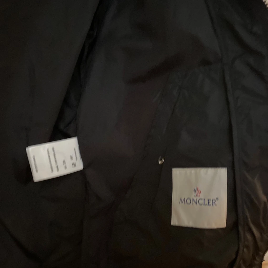 Svart vindjacka från Moncler - 2