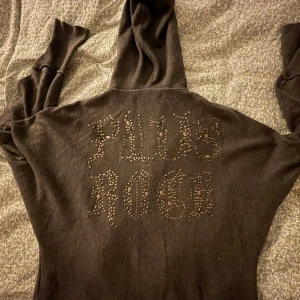 Stickad ziptröja  - Ascool!