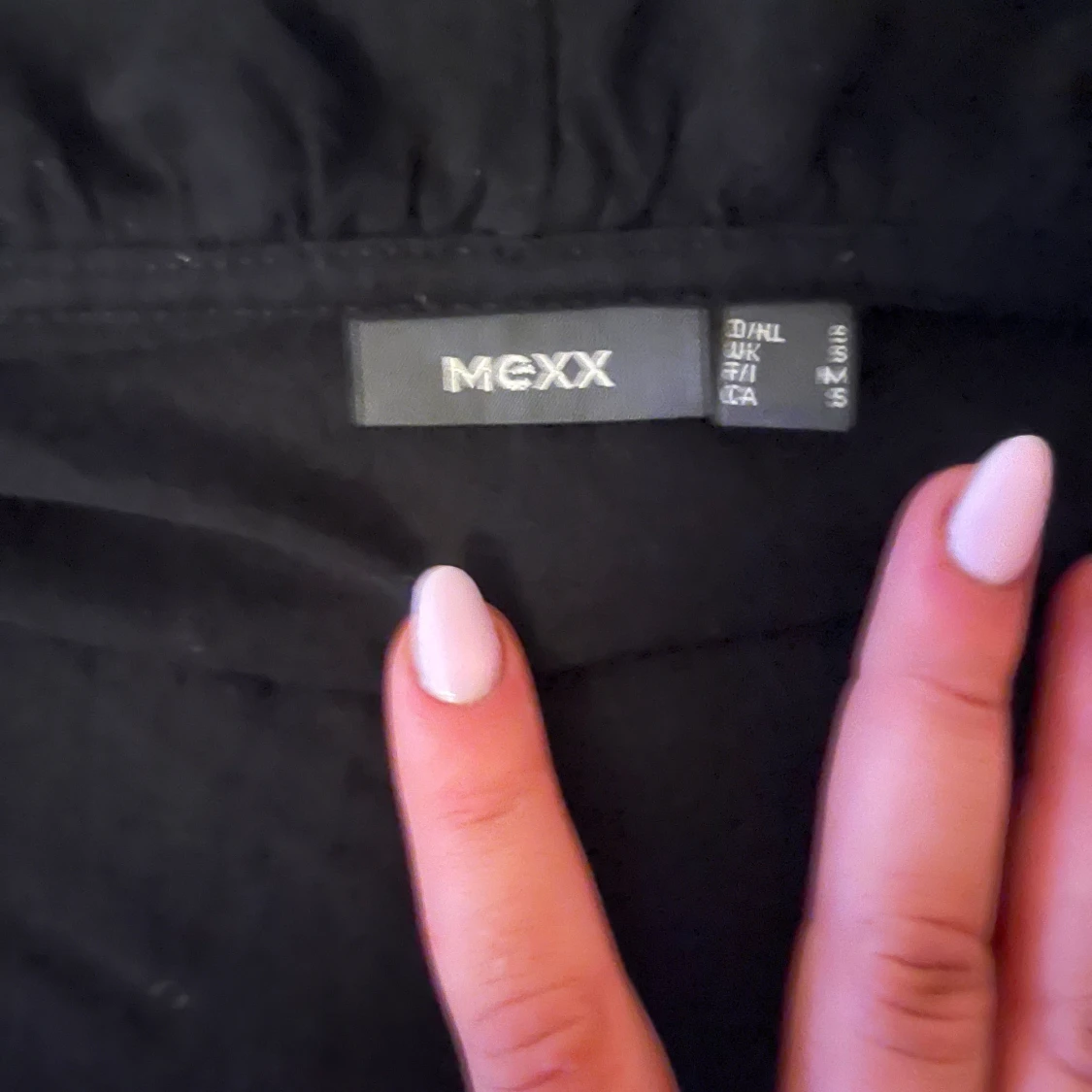 Svart kofta med volang och knyt från Mexx - 4