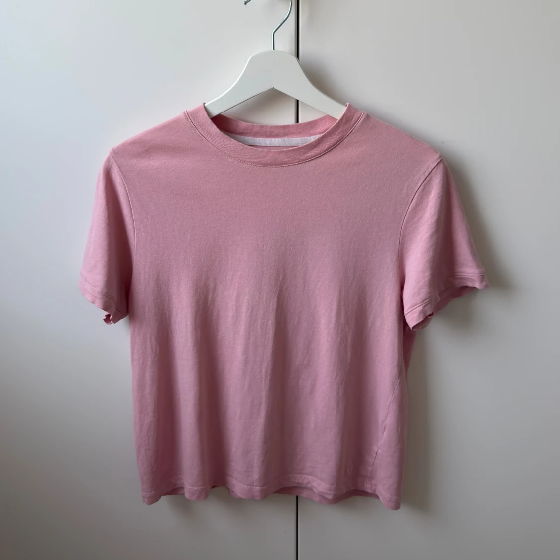 Ljusrosa t-shirt från SOC i bomull