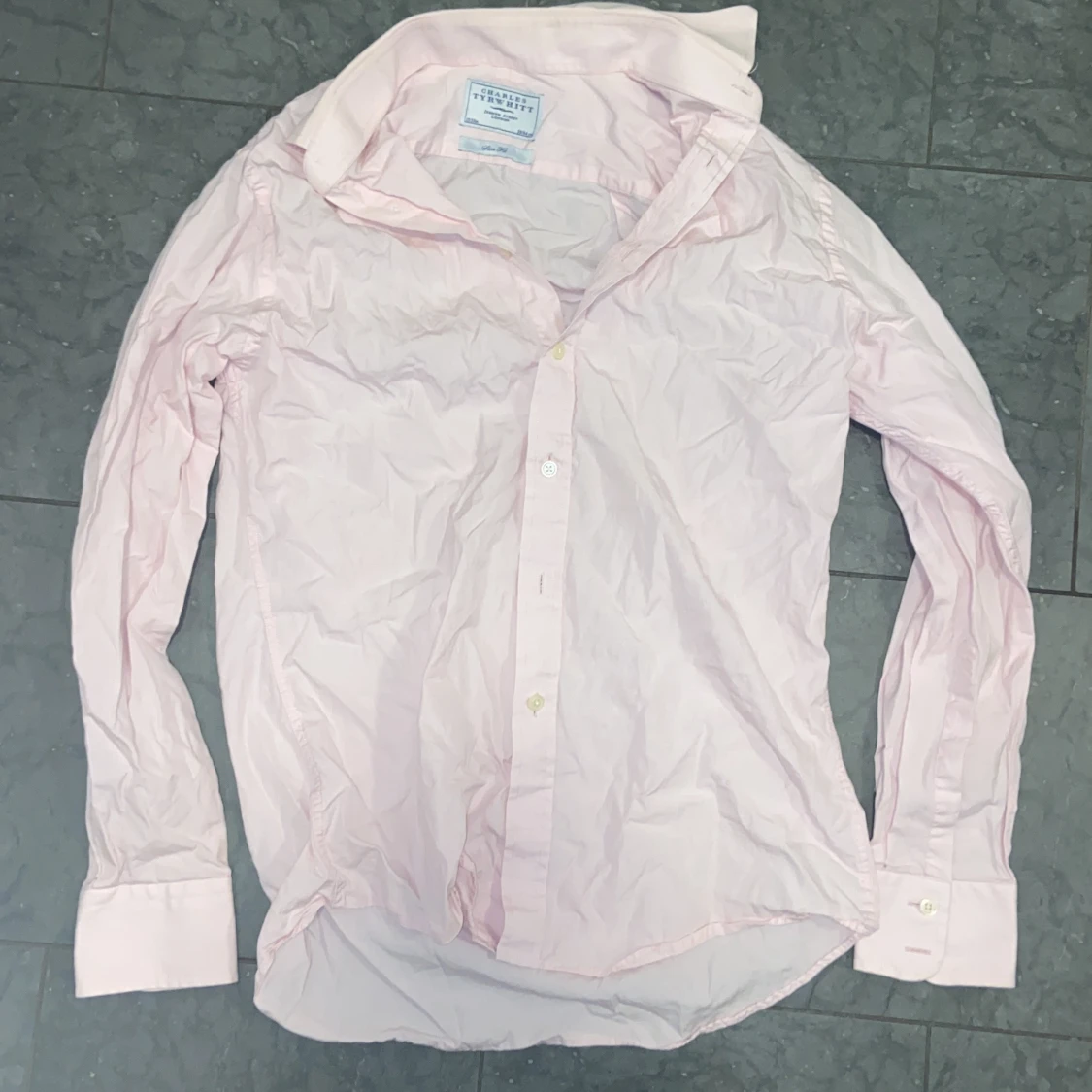 Ljusrosa skjorta Charles Tyrwhitt