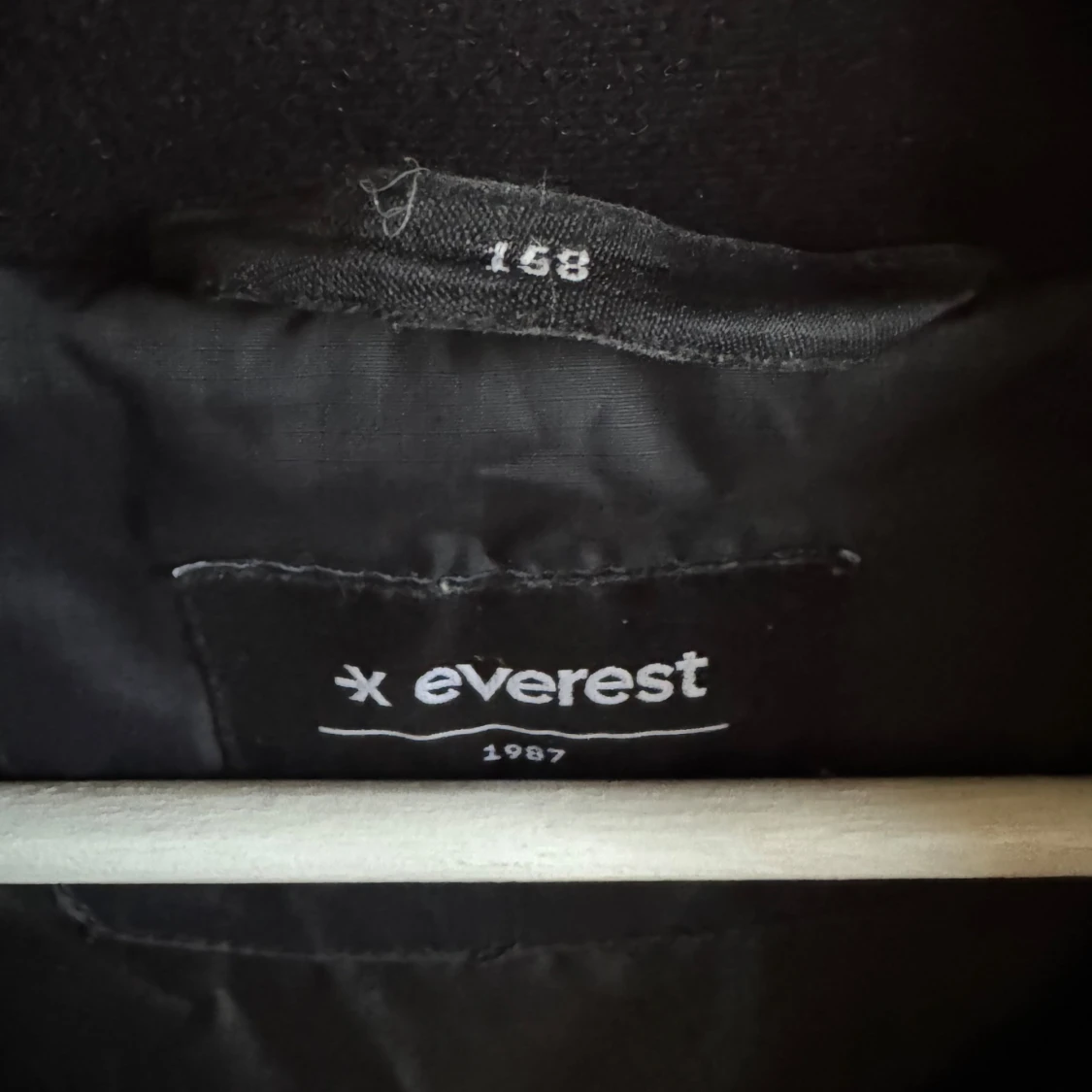 Svart lång pufferjacka från Everest - 1