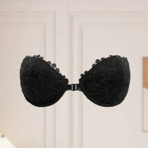 BH utan band(följer med genomskinliga band) - Helt ny, inte ens testad. I stl 90 B