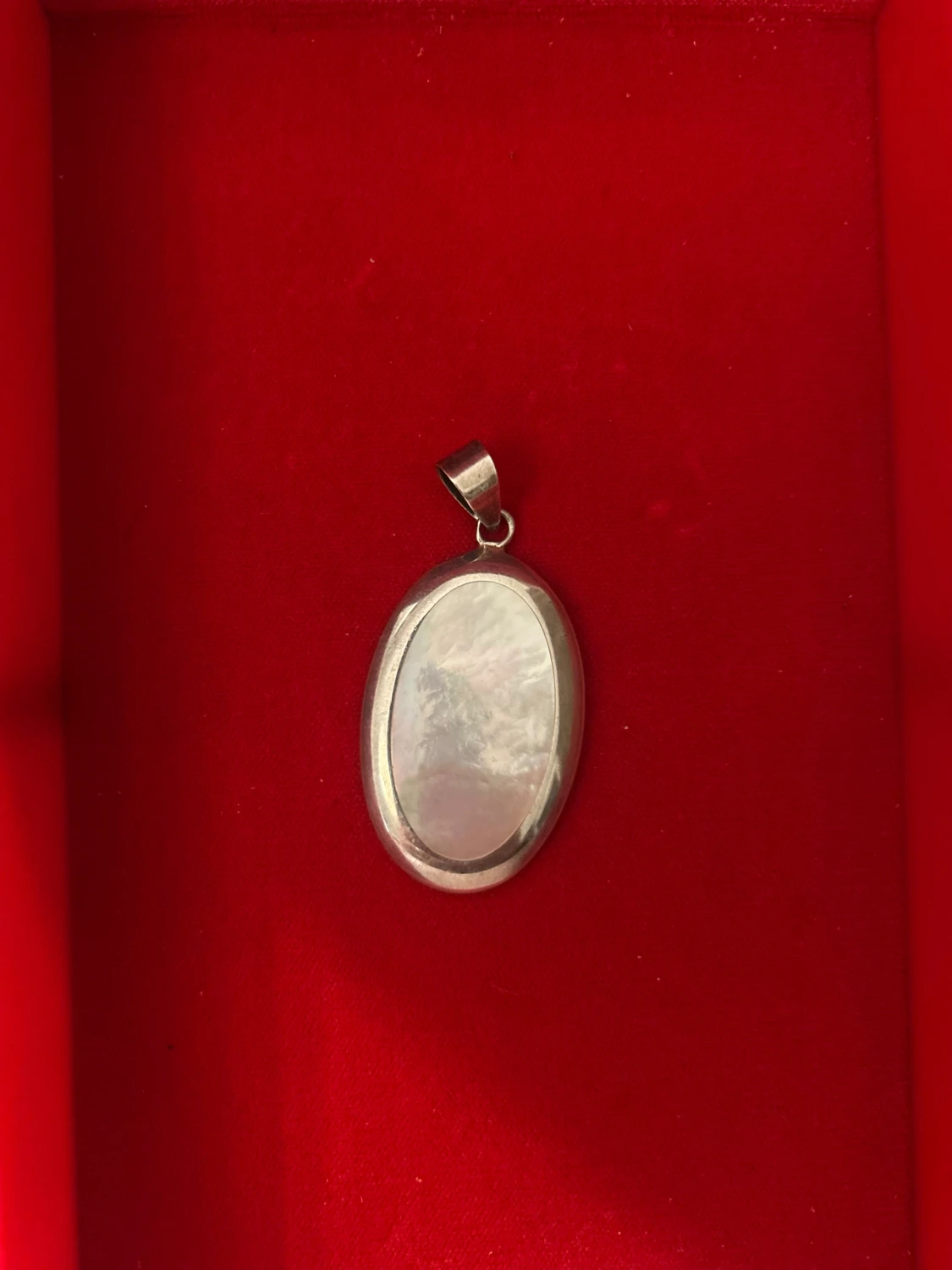 Ovalt halsband med pärlemor och äkta silver - 1