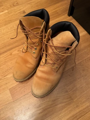 Timberland skor - Timberland skor i bra skick, knappt använda. Storlek 41,5 men passar 42