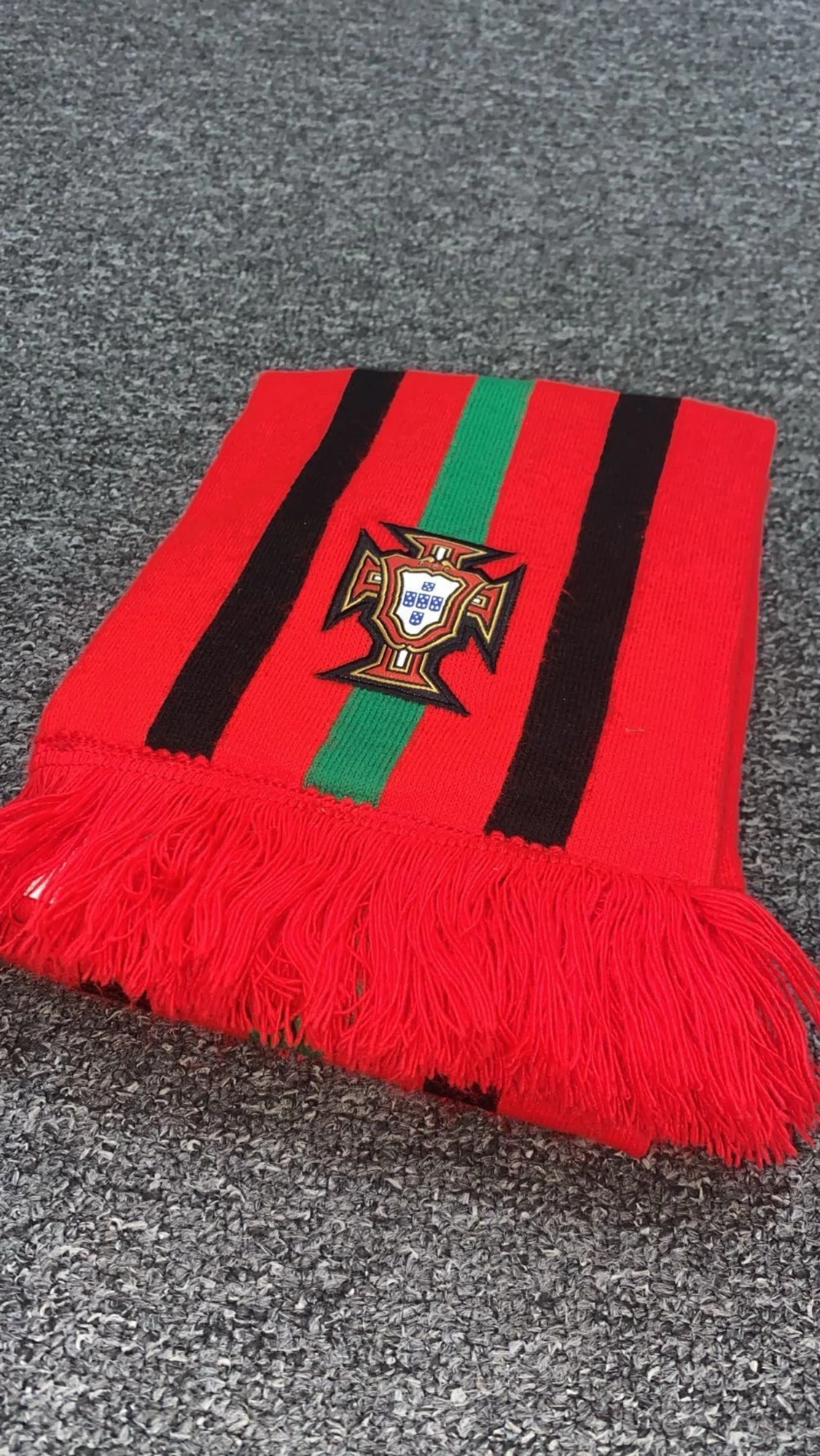 Portugal halsduk med ränder och emblem - 2