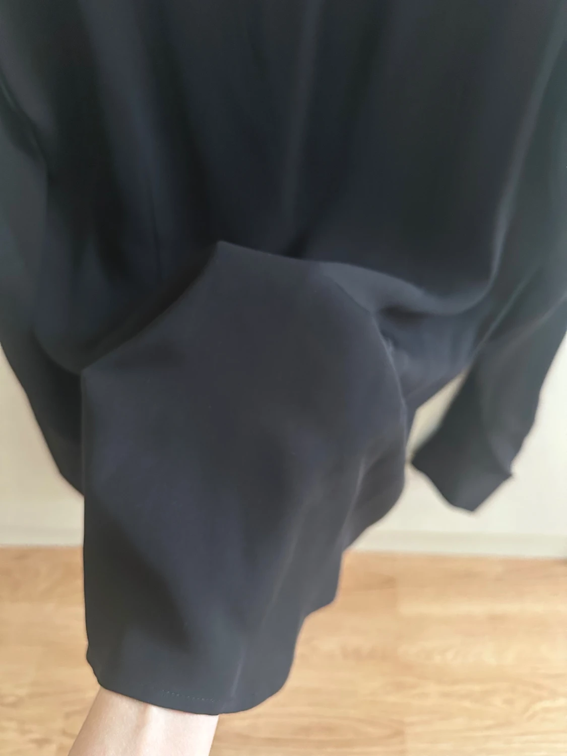 Svart omlott blus från Theory - 4