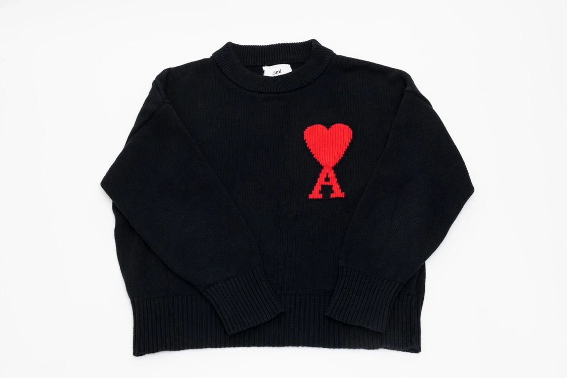 Svart stickad tröja från Ami