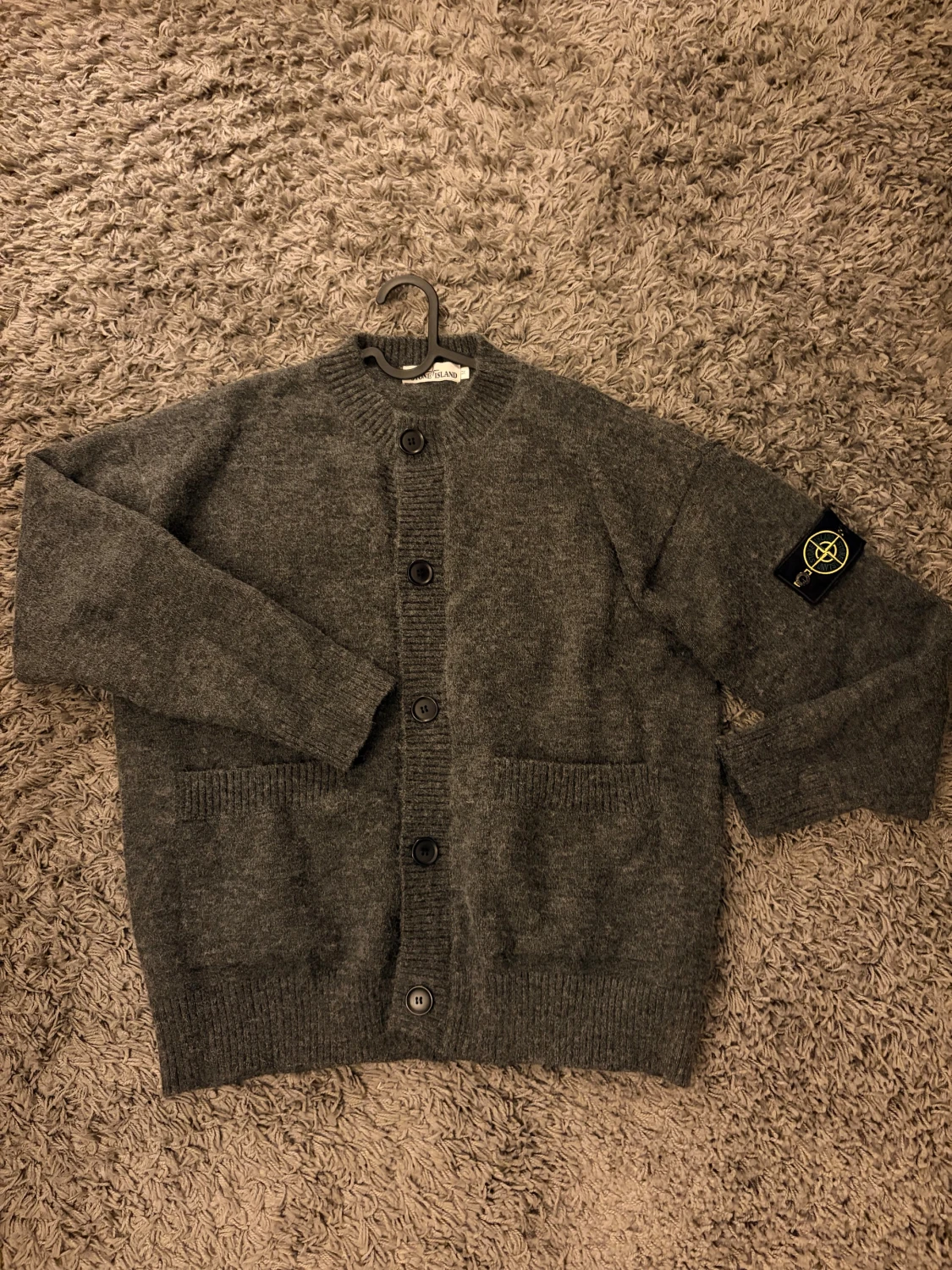 Grå kofta från Stone Island i ull