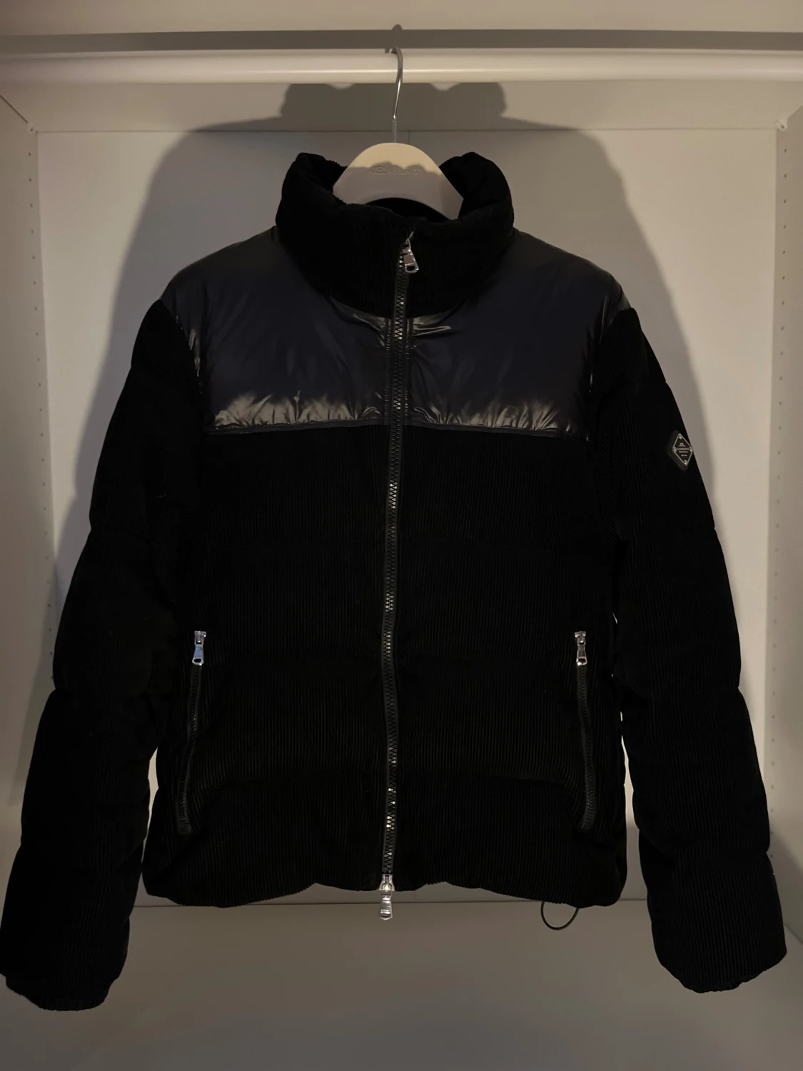 Pufferjacka från J.Lindeberg