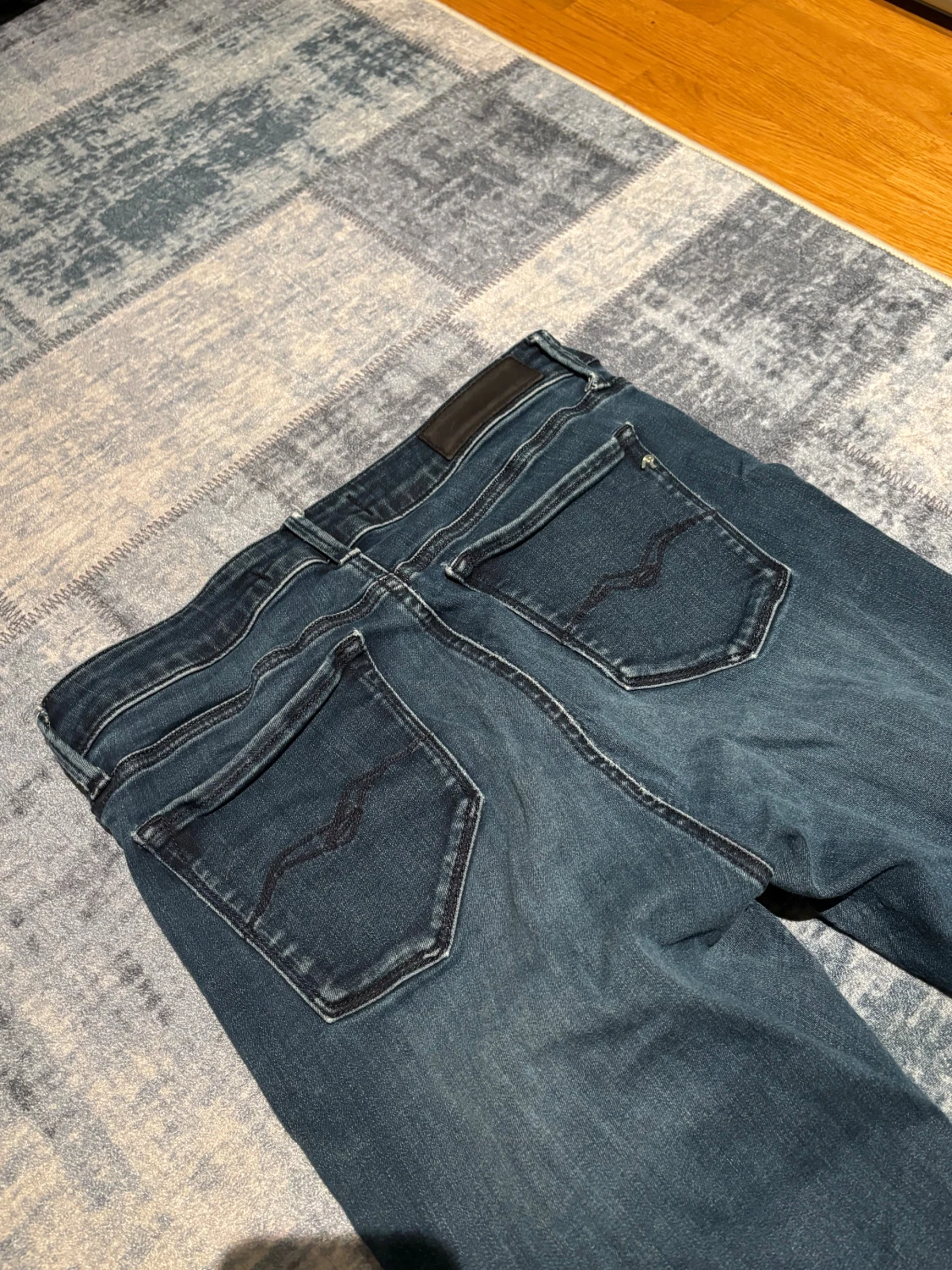 Mörkblå Replay jeans - 3