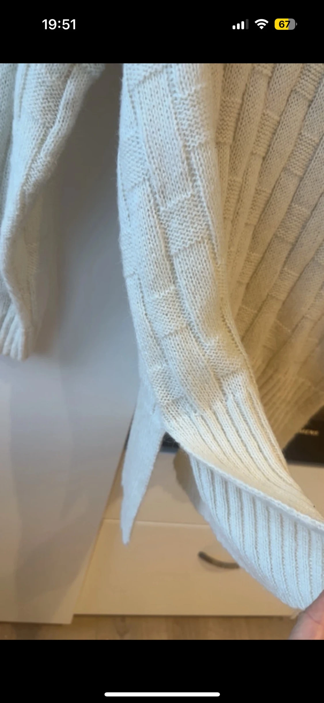 Beige ribbad polotröja stickad - 1