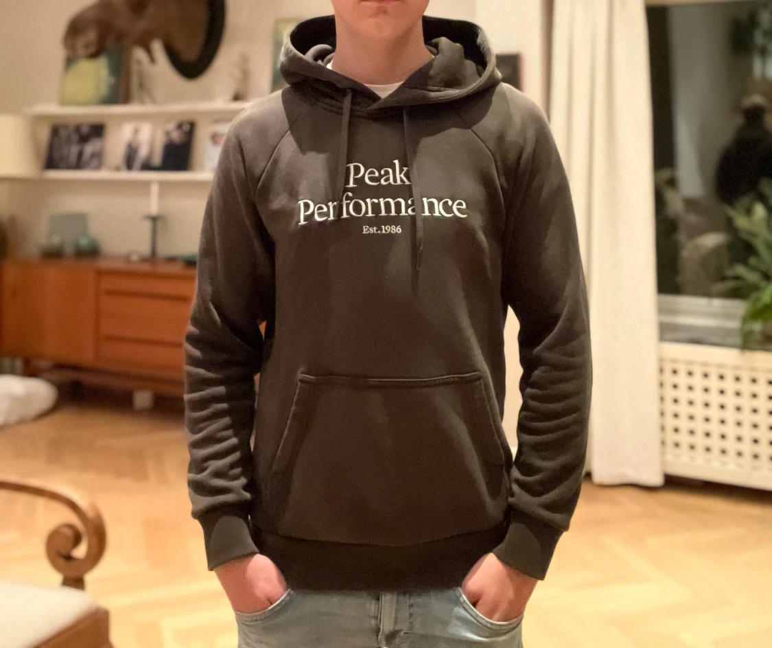 Hoodie från Peak Performance