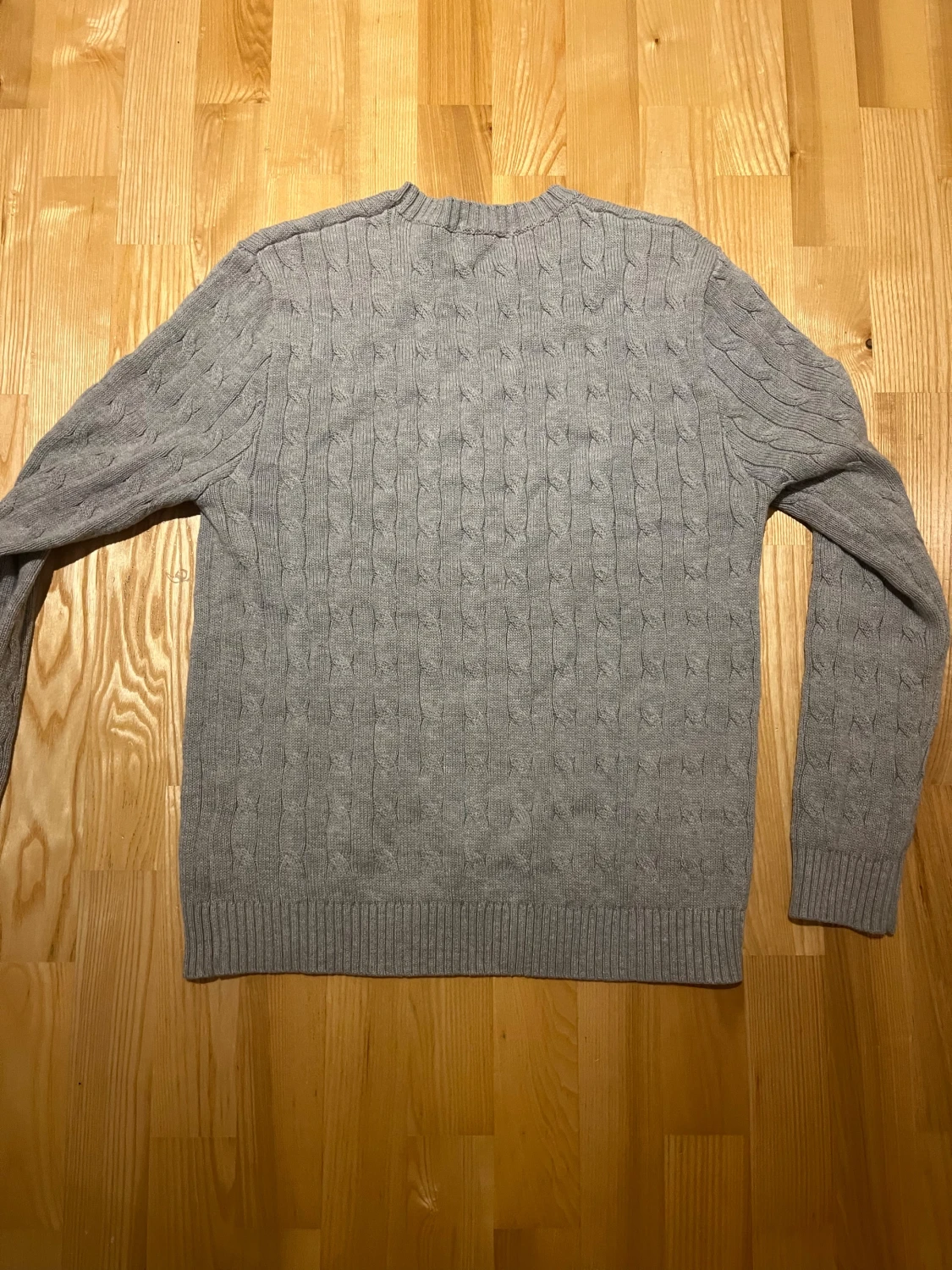 Grå stickad tröja från Polo Ralph Lauren - 1