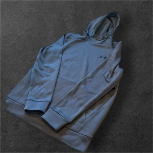 Under armour  - “Fint skick, använd få gånger, snabb affär 