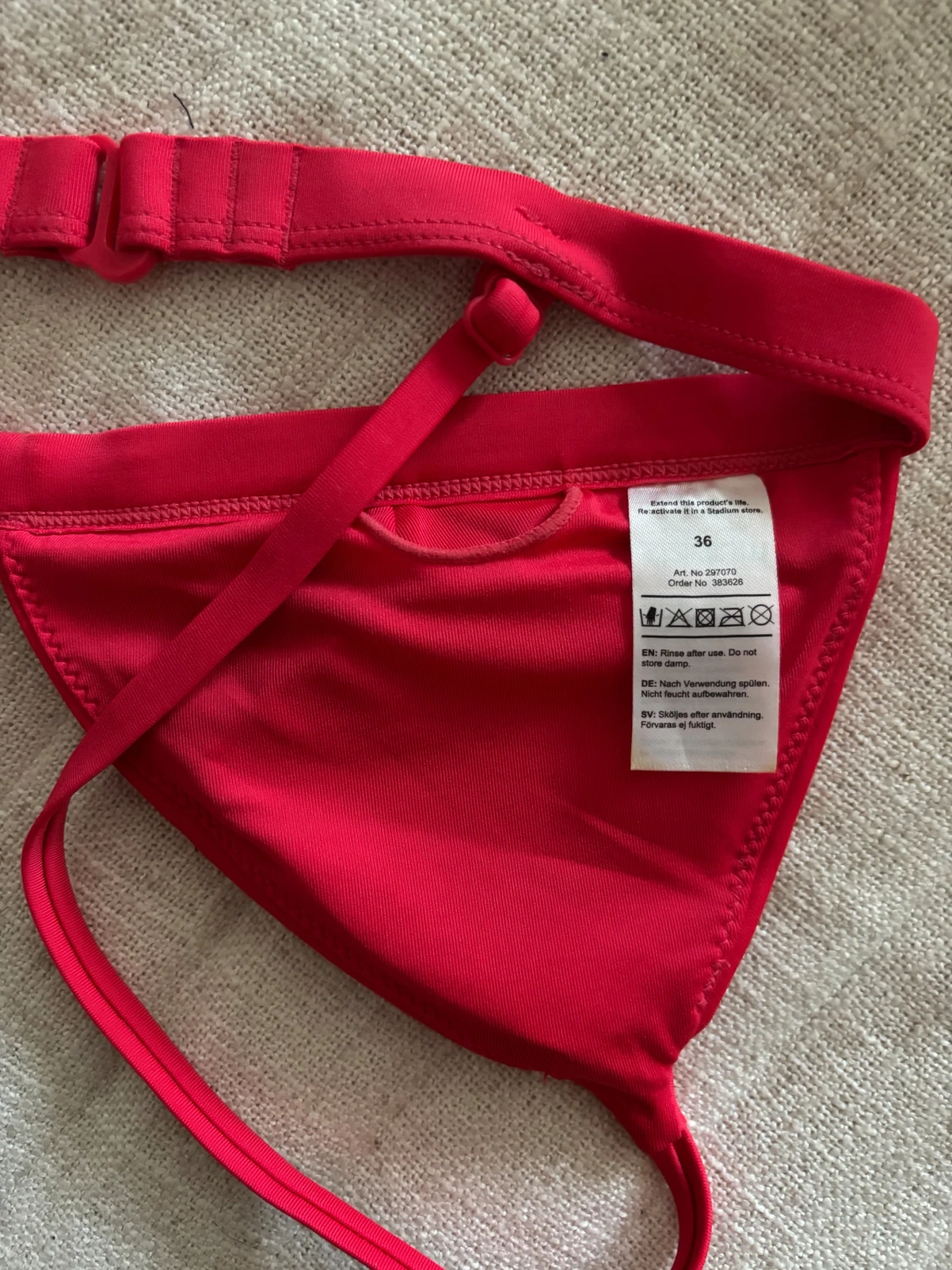 Rödrosa bikiniöverdel med justerbara band - 2