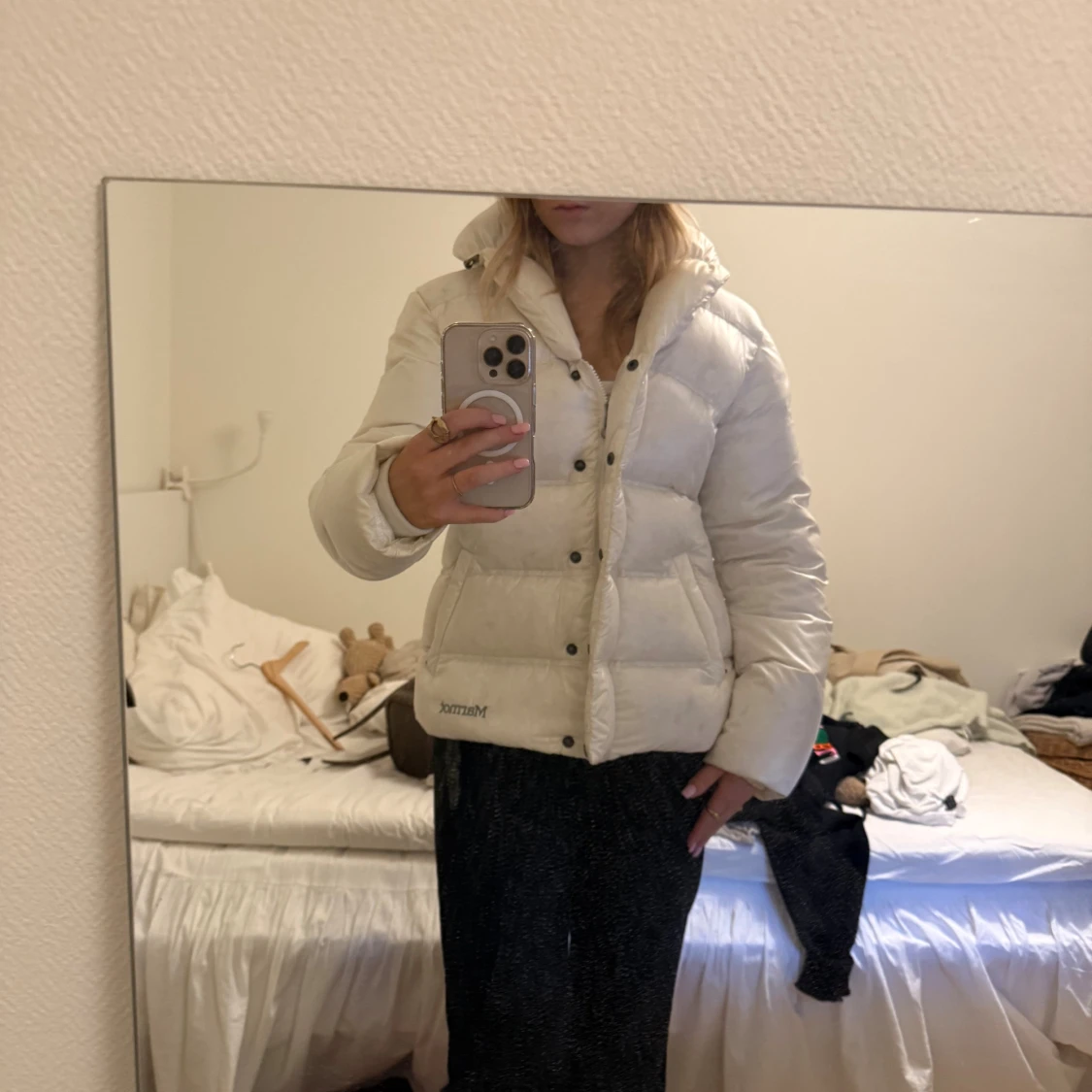 Vit pufferjacka från Marmot