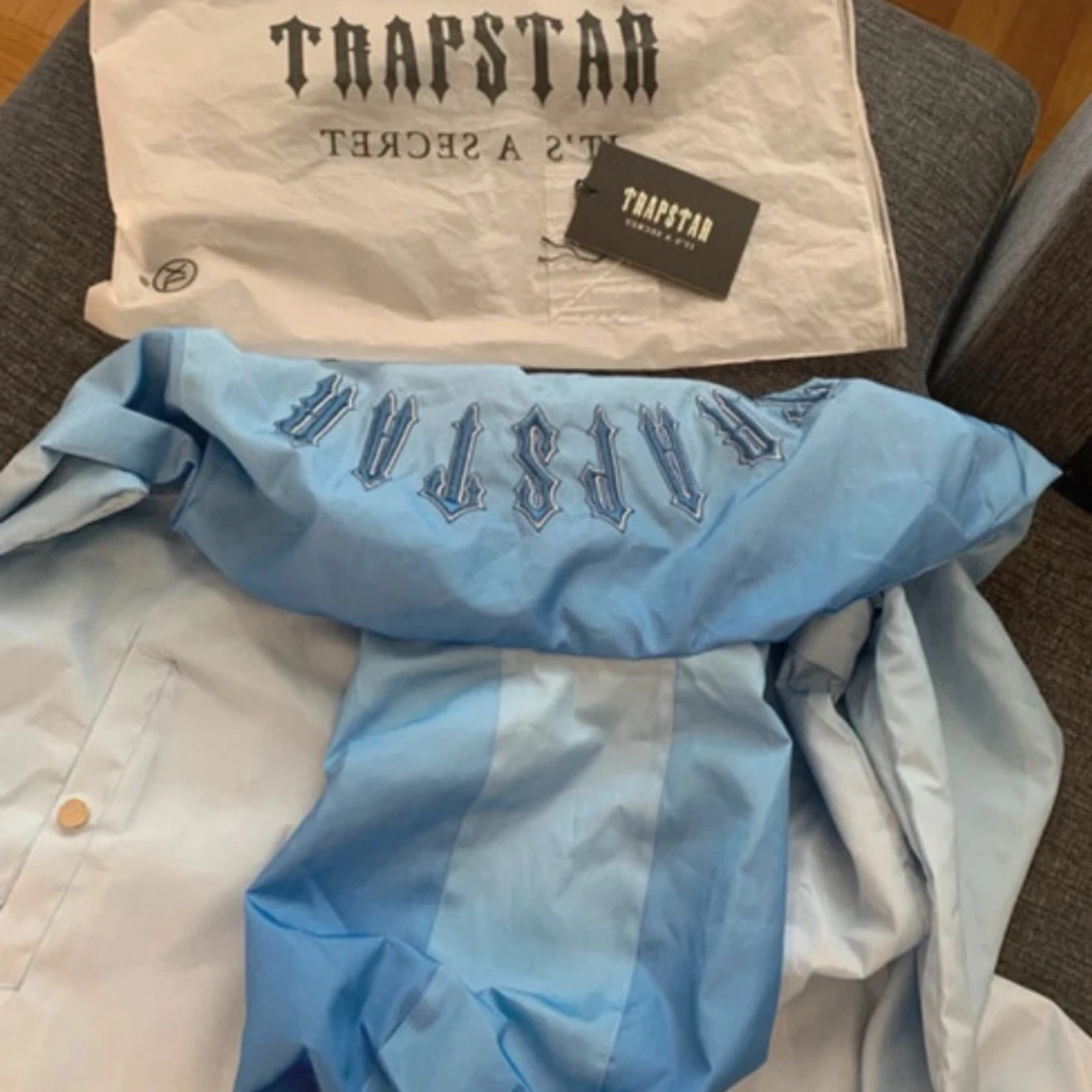 Trapstar Vindjacka – Storlek XL - 1